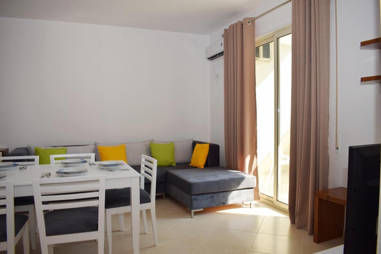 Elin Apartment - 085 Vlorë Εξωτερικό φωτογραφία