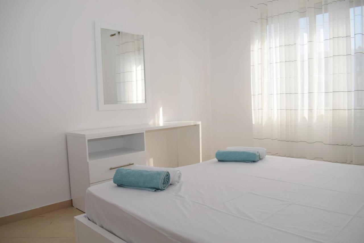 Elin Apartment - 085 Vlorë Εξωτερικό φωτογραφία