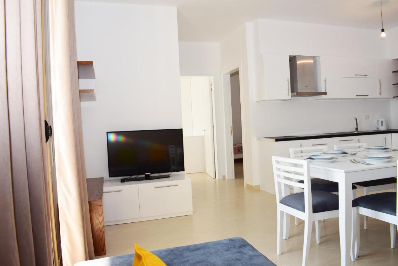 Elin Apartment - 085 Vlorë Εξωτερικό φωτογραφία