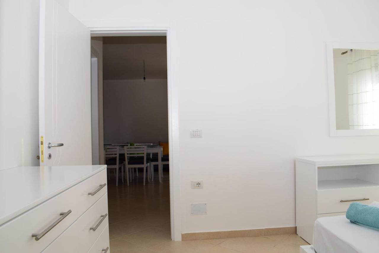 Elin Apartment - 085 Vlorë Εξωτερικό φωτογραφία